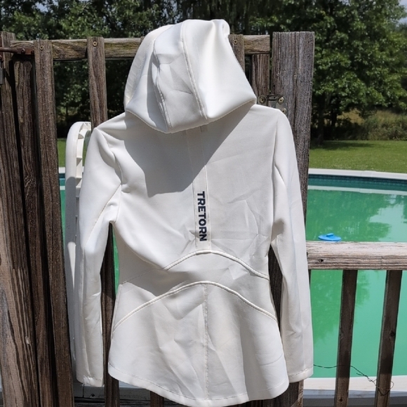 Tretorn Cream and Blue Jacket - Picture 4 of 6